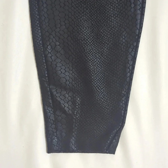 Torrid Pixie Skinny Studio Luxe Ponte High-Rise Pant, Color Black Size 1X - Picture 6 of 13